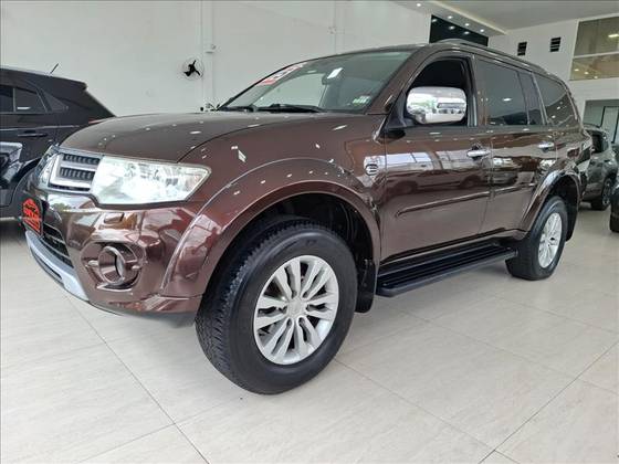 MITSUBISHI PAJERO DAKAR 3.5 HPE 7 LUGARES 4X4 V6 24V FLEX 4P AUTOMÁTICO
